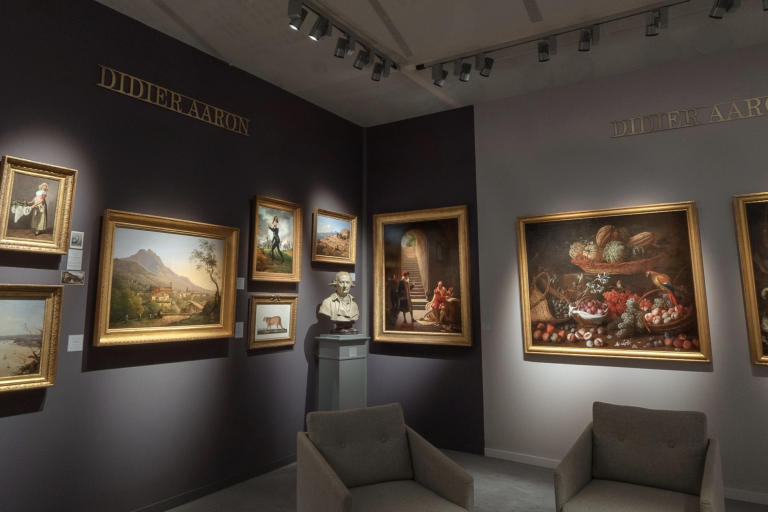 Photographie du stand à Fine Arts Paris